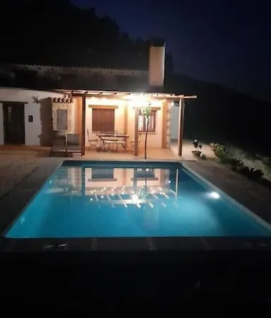 Rural Ca's Pelut Vakantiehuis